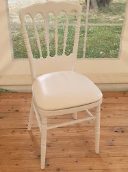 Location chaise Napoléon à Gournay-en-Bray